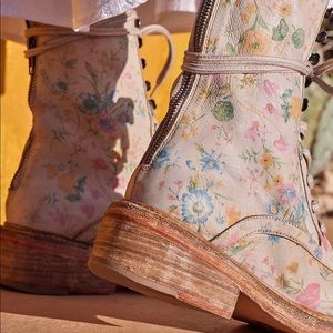 Santa Fe Lace Up Boot